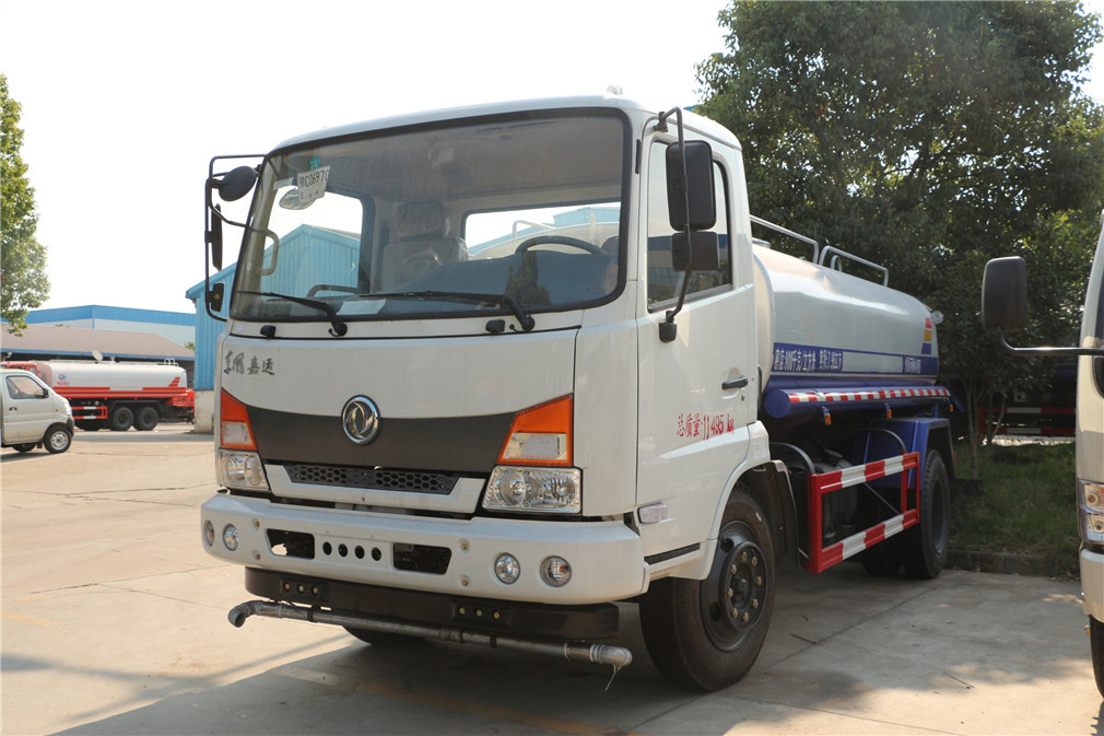 東風(fēng)嘉運(yùn)（10方）綠化噴灑車